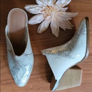CHINESE LAUNDRY Snakeskin Mule Size 7.5